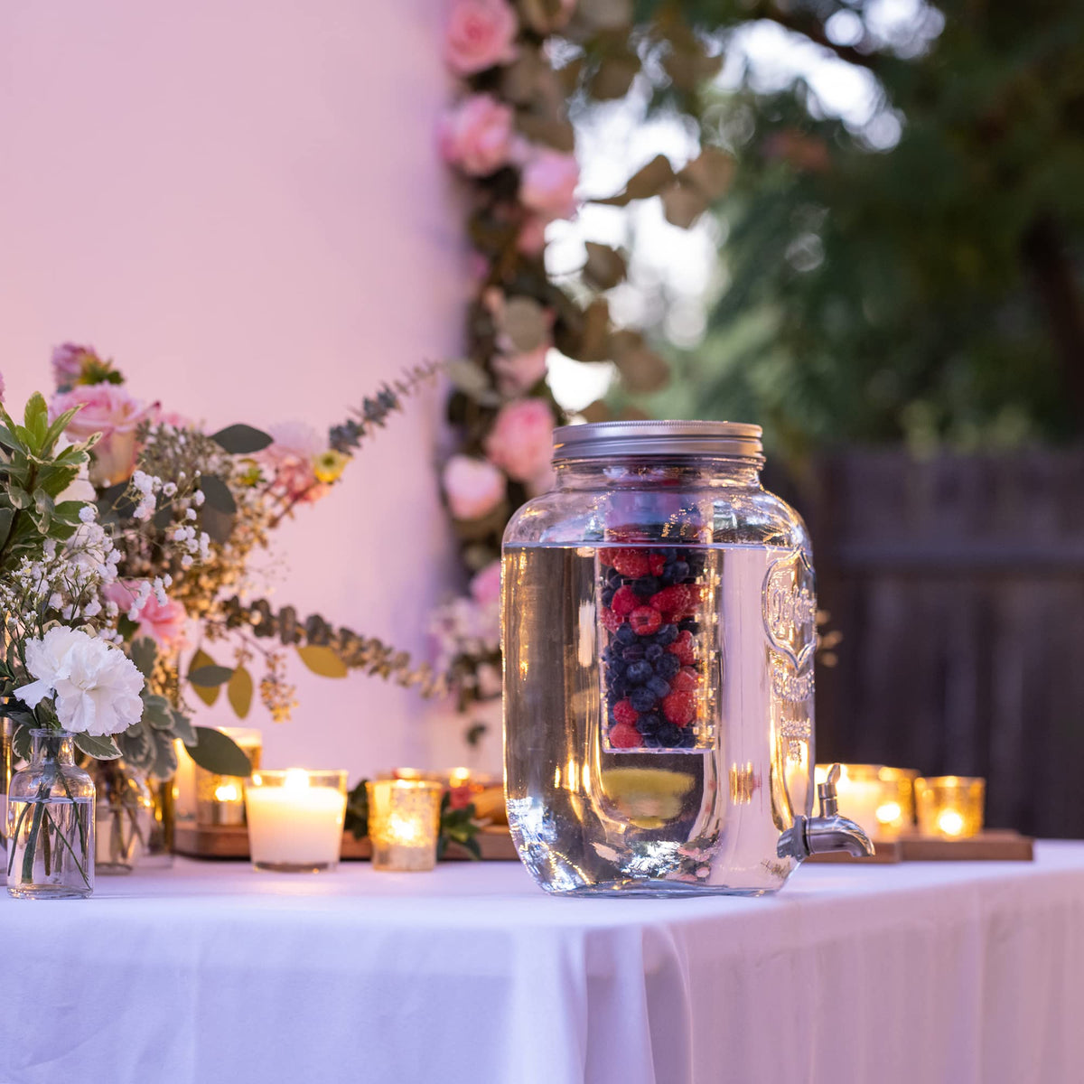 2-Gallon Glass Drink Dispenser with Spigot T1487