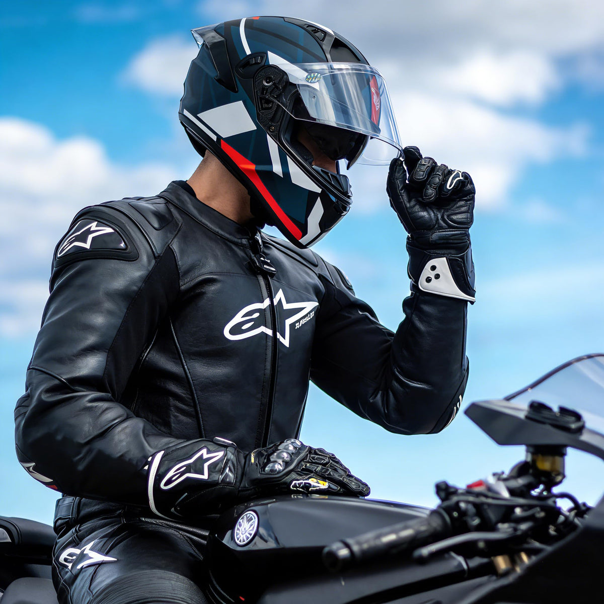 Full Face Dual Visor Motorcycle Helmet J21496